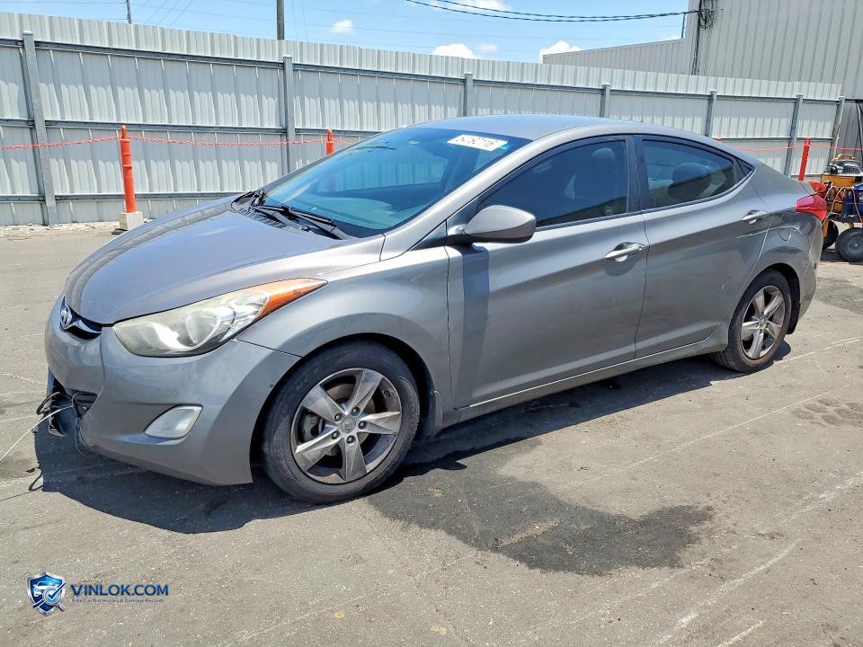 2013 HYUNDAI ELANTRA GLS – Lot 54192116 auction photo