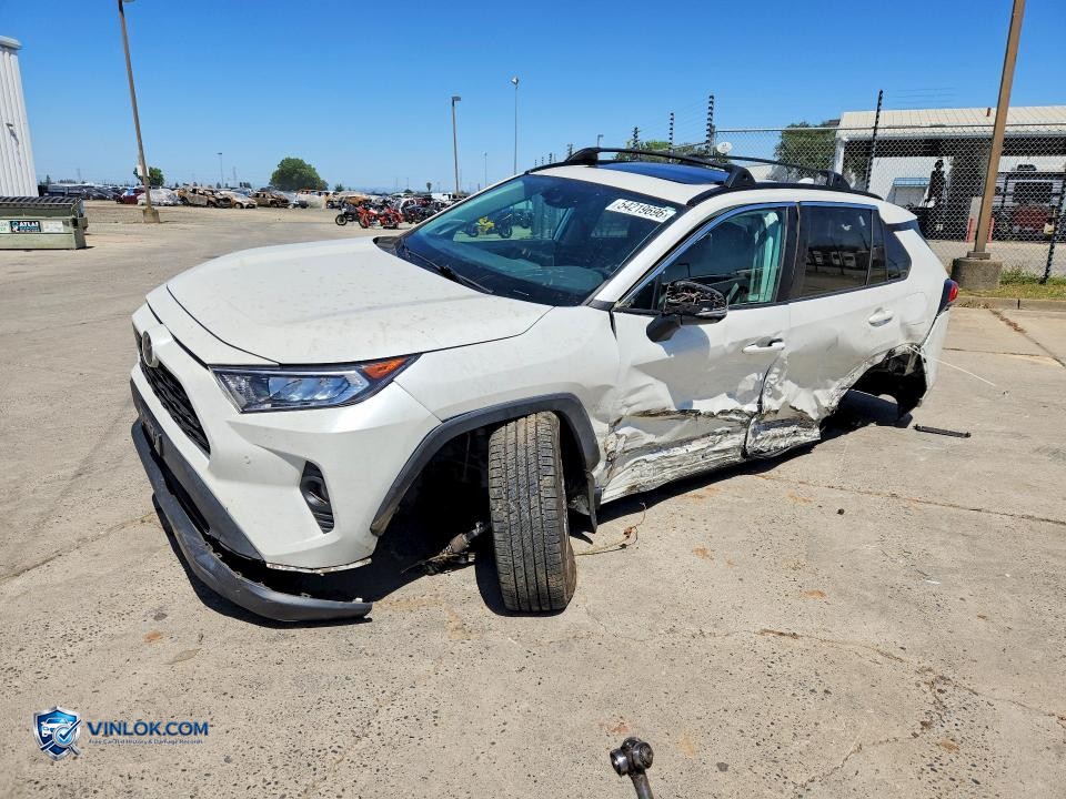 2021 TOYOTA RAV4 XLE PREMIUM – Lot 54219696 auction photo