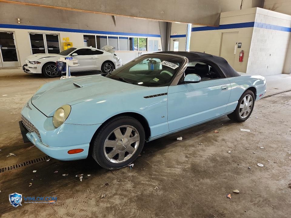 2003 FORD THUNDERBIRD – Lot 54227236 auction photo