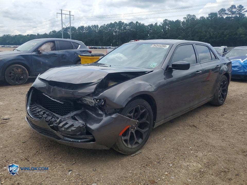 2020 CHRYSLER 300 TOURING – Lot 54344286 auction photo