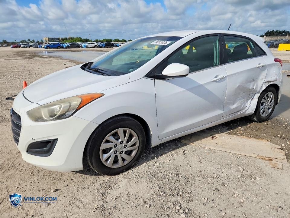 2017 HYUNDAI ELANTRA GT BASE – Lot 54411826 auction photo