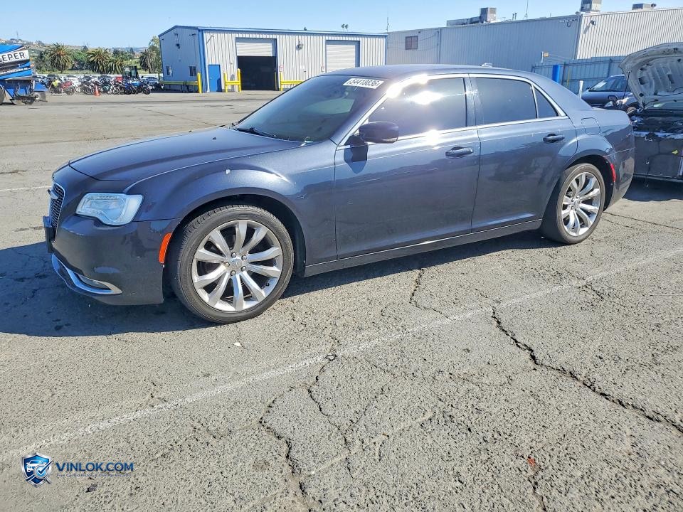 2019 CHRYSLER 300 TOURING – Lot 54418836 auction photo