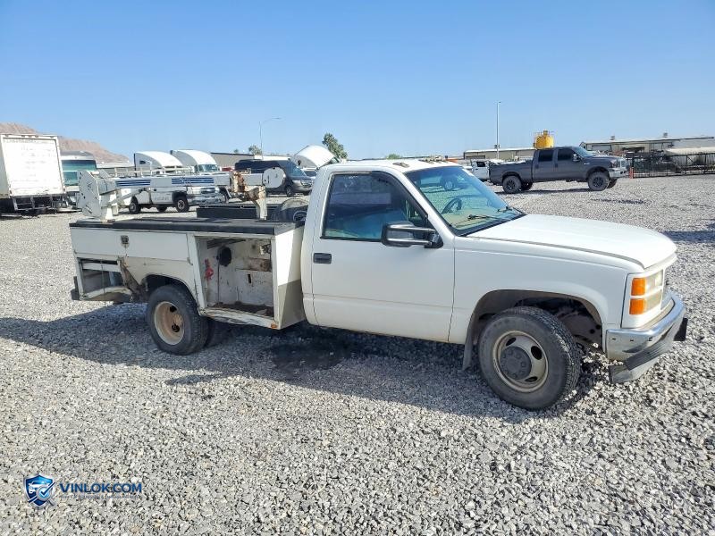 2000 CHEVROLET GMT-400 C3500 – Lot 54425366 auction photo