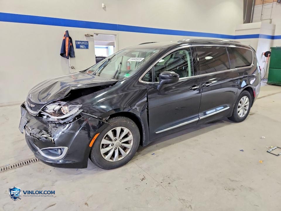 2018 CHRYSLER PACIFICA TOURING L – Lot 54445926 auction photo