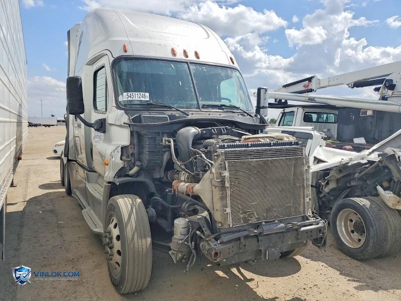 2016 FREIGHTLINER CASCADIA 125 SEMI TRUCK – Lot 54511246 auction photo