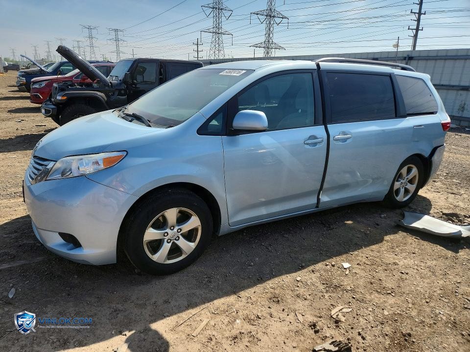 2015 TOYOTA SIENNA LE – Lot 54602416 auction photo