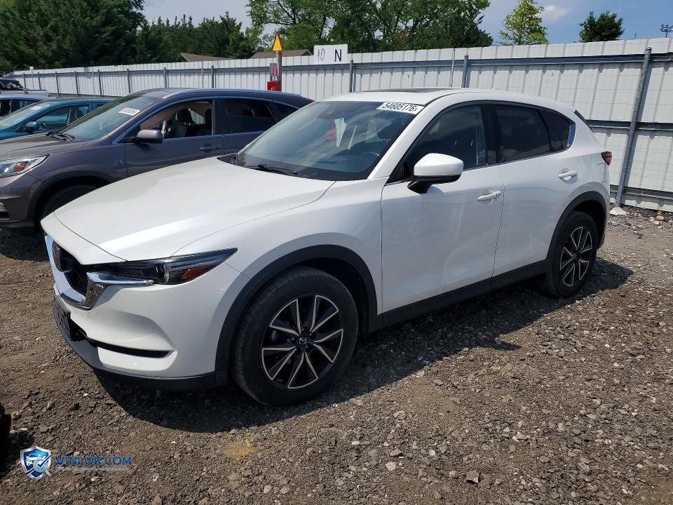 2017 MAZDA CX-5 GRAND TOURING – Lot 54605176 auction photo