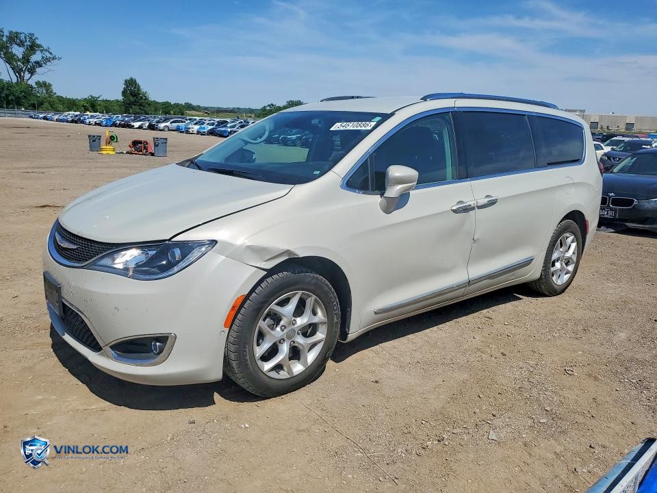 2017 CHRYSLER PACIFICA TOURING L PLUS – Lot 54610886 auction photo