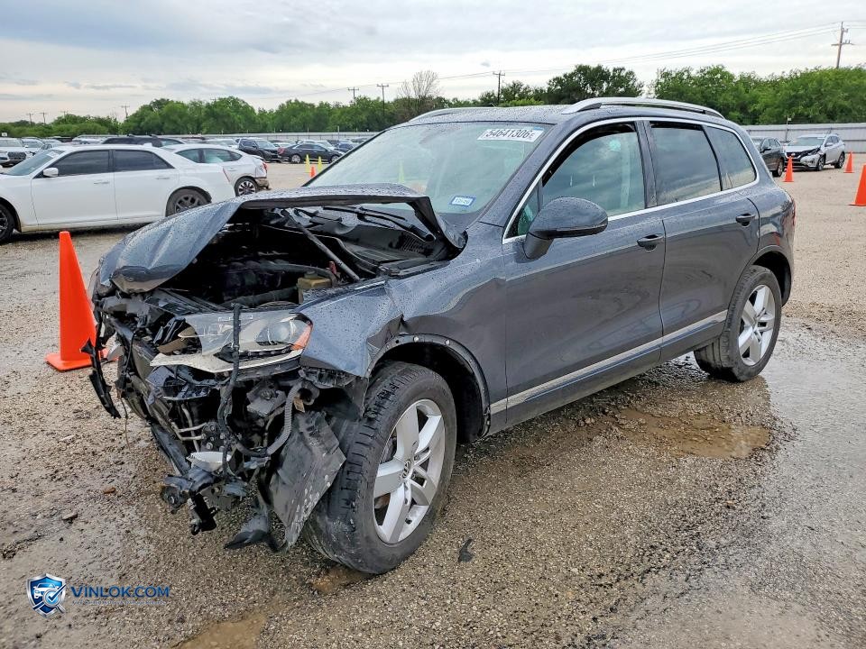2013 VOLKSWAGEN TOUAREG V6 – Lot 54641306 auction photo