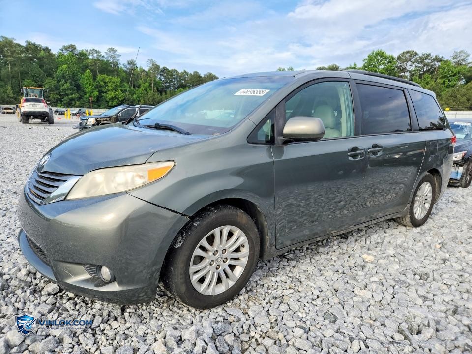 2014 TOYOTA SIENNA XLE 8-PASSENGER – Lot 54696366 auction photo