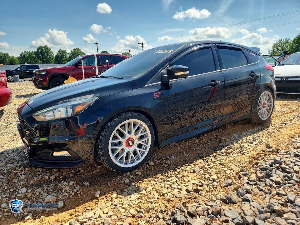 2018 FORD FOCUS ST – Lot 54702396 auction photo