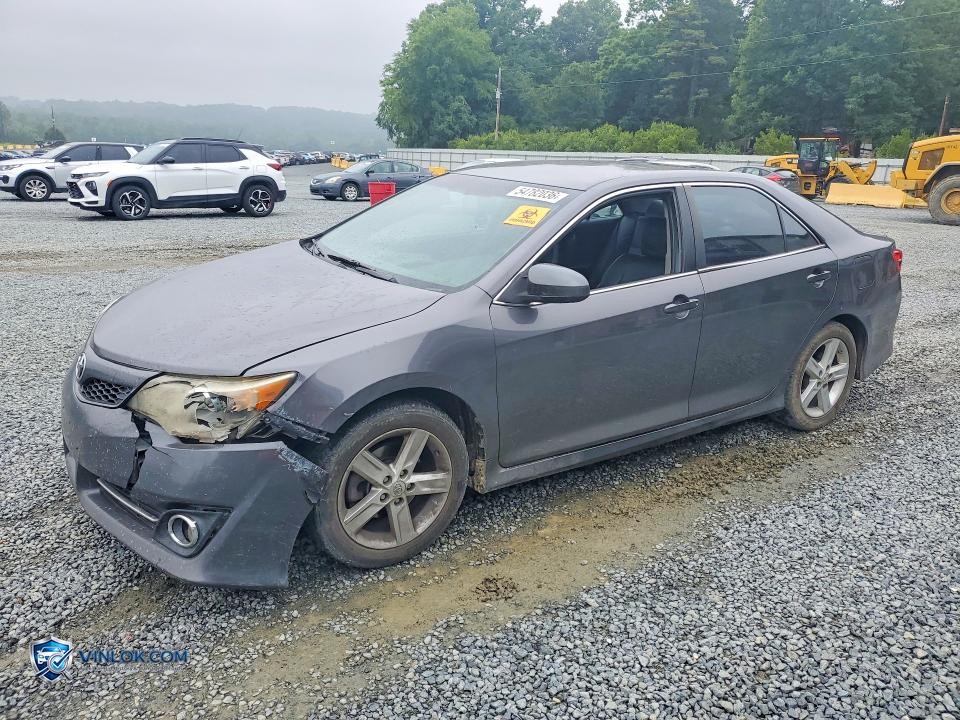2014 TOYOTA CAMRY SE – Lot 54782036 auction photo