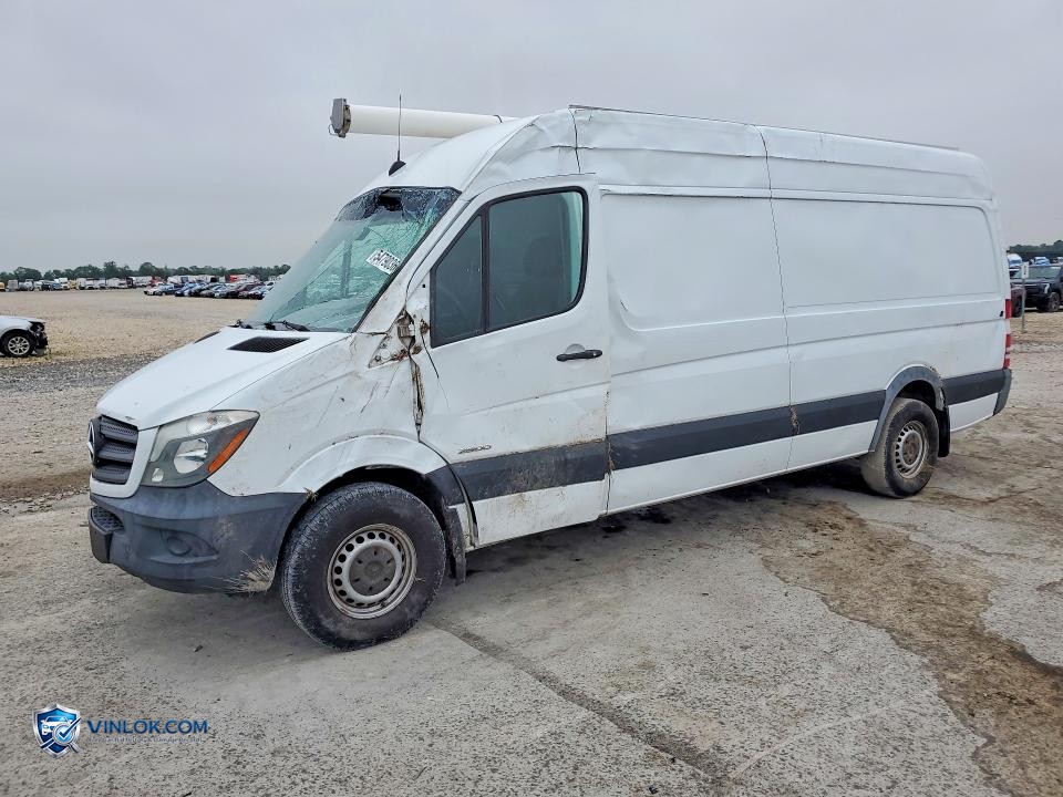 2015 MERCEDES BENZ SPRINTER 2500 DELIVERY VAN – Lot 54790366 auction photo