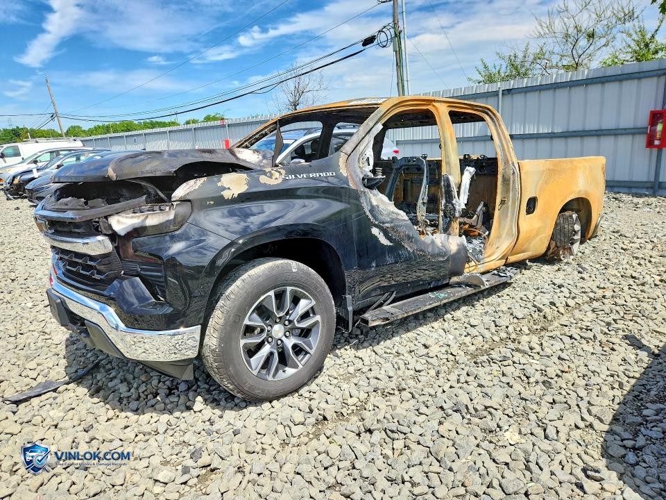 2023 CHEVROLET K1500 PICKUP SILVERA – Lot 54814046 auction photo