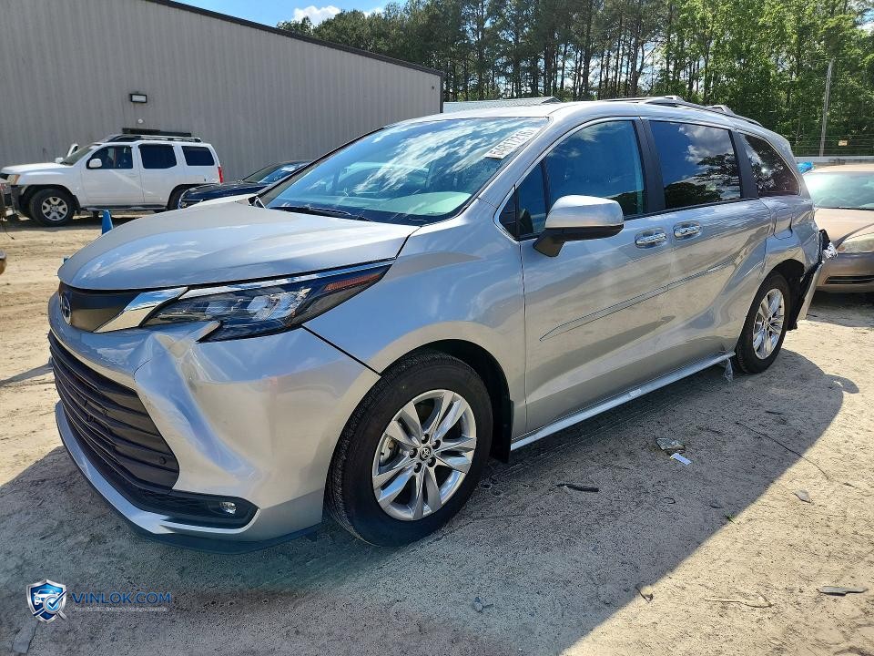 2025 TOYOTA SIENNA XLE 7-PASSENGER – Lot 54817216 auction photo