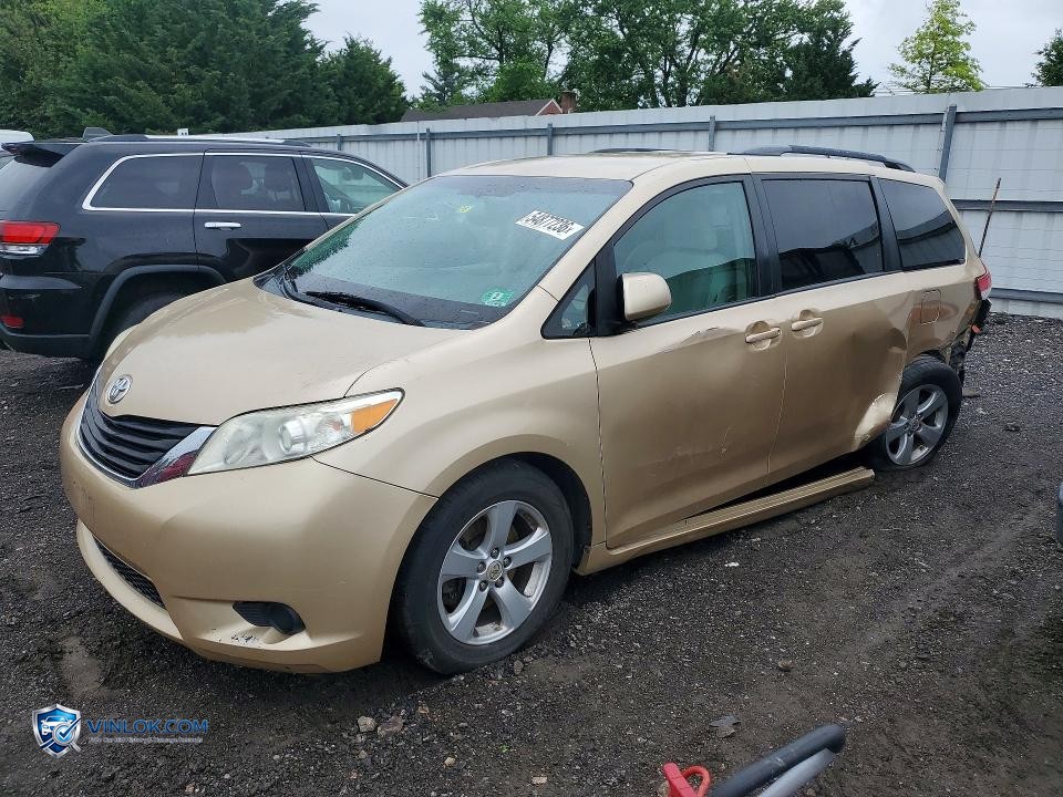 2012 TOYOTA SIENNA LE – Lot 54877236 auction photo