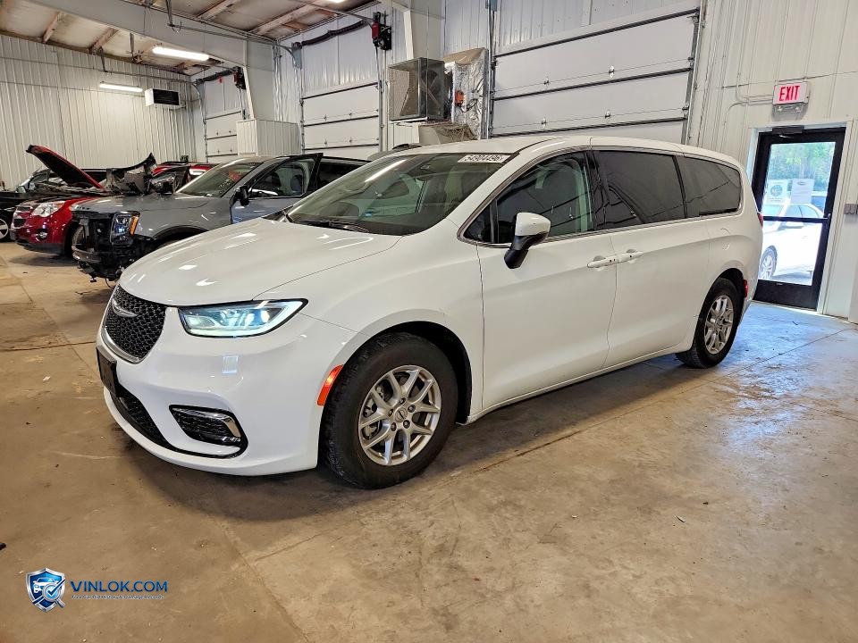 2023 CHRYSLER PACIFICA TOURING L – Lot 54904496 auction photo