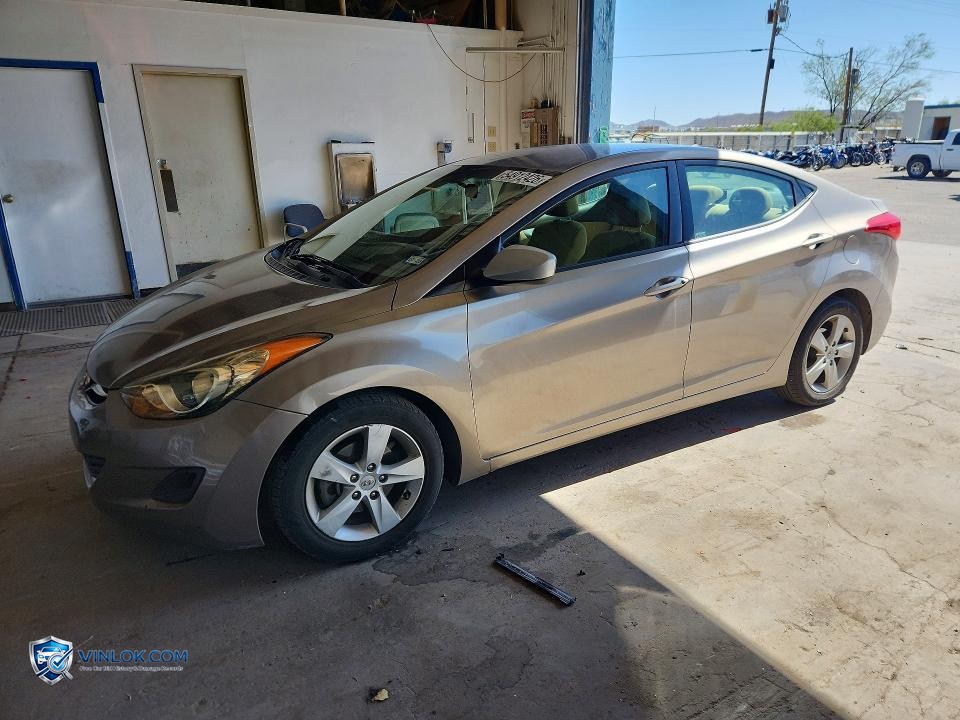 2013 HYUNDAI ELANTRA GLS – Lot 54912426 auction photo