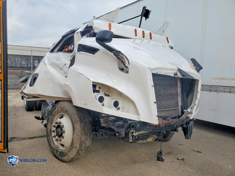 2019 FREIGHTLINER CASCADIA 116 BOX TRUCK – Lot 54970326 auction photo