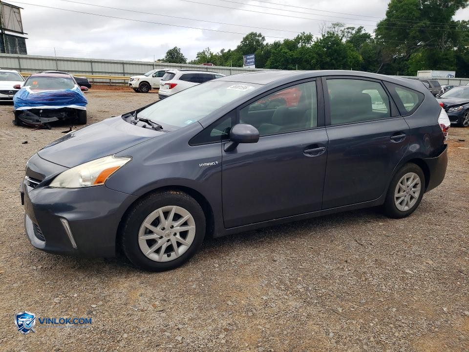 2013 TOYOTA PRIUS V TWO – Lot 55001596 auction photo