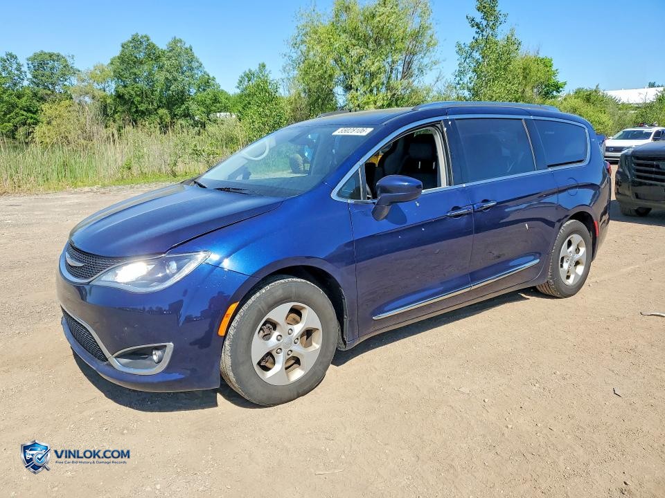 2017 CHRYSLER PACIFICA TOURING L PLUS – Lot 55028106 auction photo