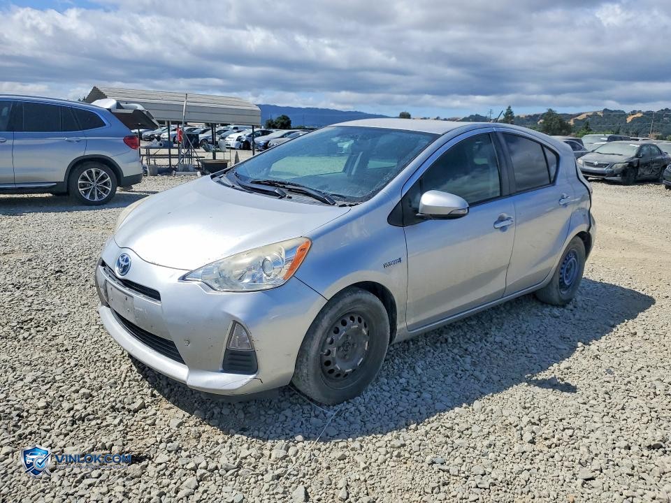 2013 TOYOTA PRIUS C TWO – Lot 55029626 auction photo