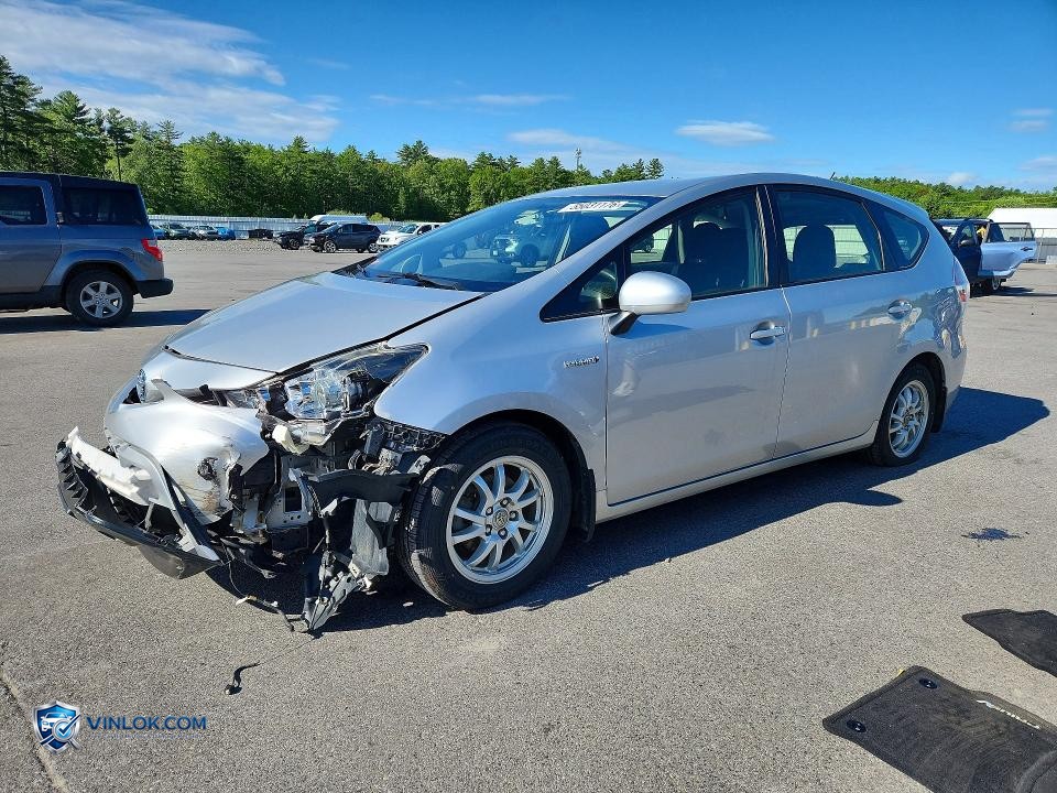 2015 TOYOTA PRIUS V THREE – Lot 55031176 auction photo
