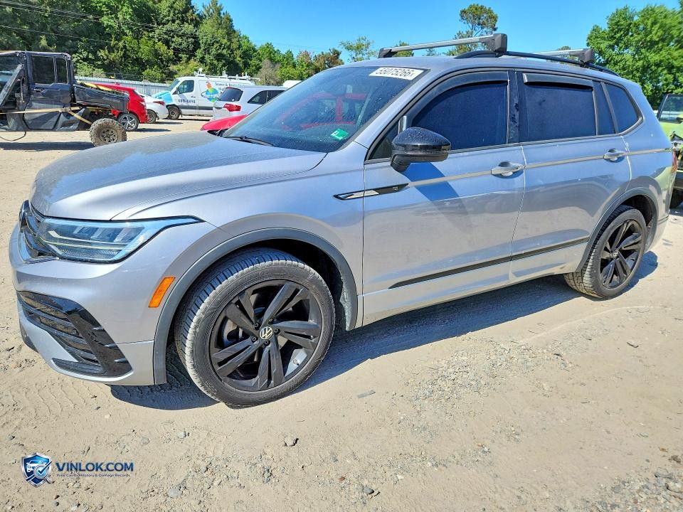 2023 VOLKSWAGEN TIGUAN SE R-LINE BLACK – Lot 55075266 auction photo