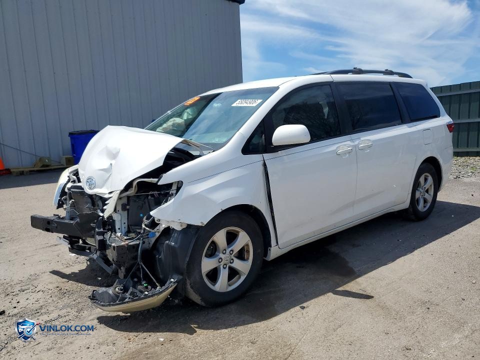 2015 TOYOTA SIENNA LE – Lot 55094906 auction photo