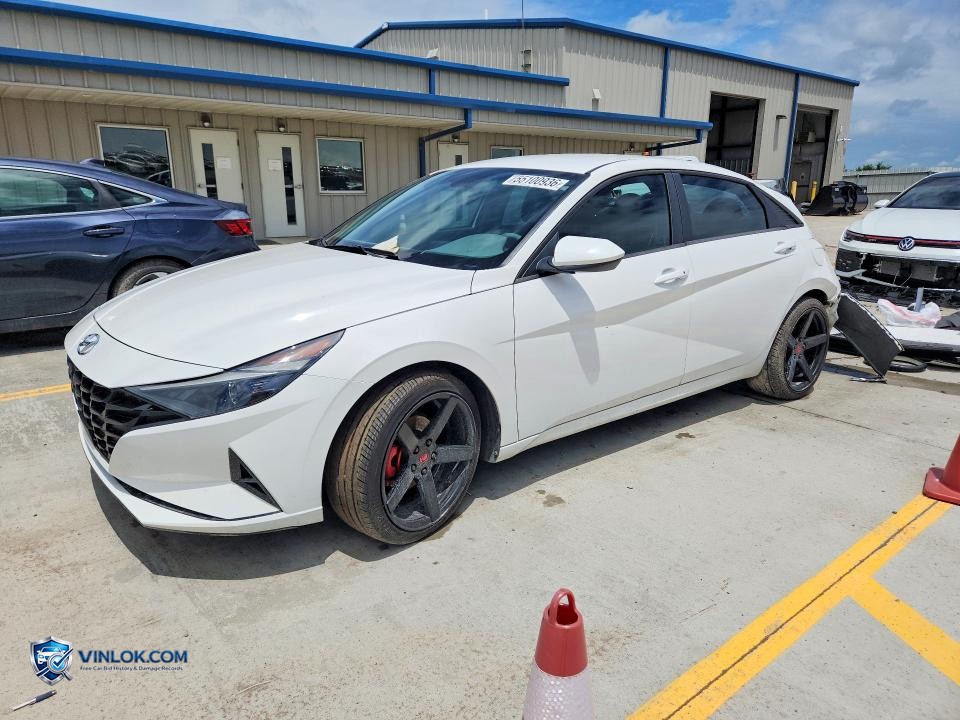 2023 HYUNDAI ELANTRA SEL – Lot 55100936 auction photo