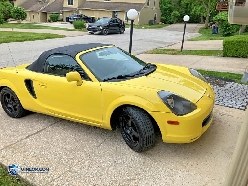 2001 TOYOTA MR2 SPYDER – Lot 55102696 auction photo