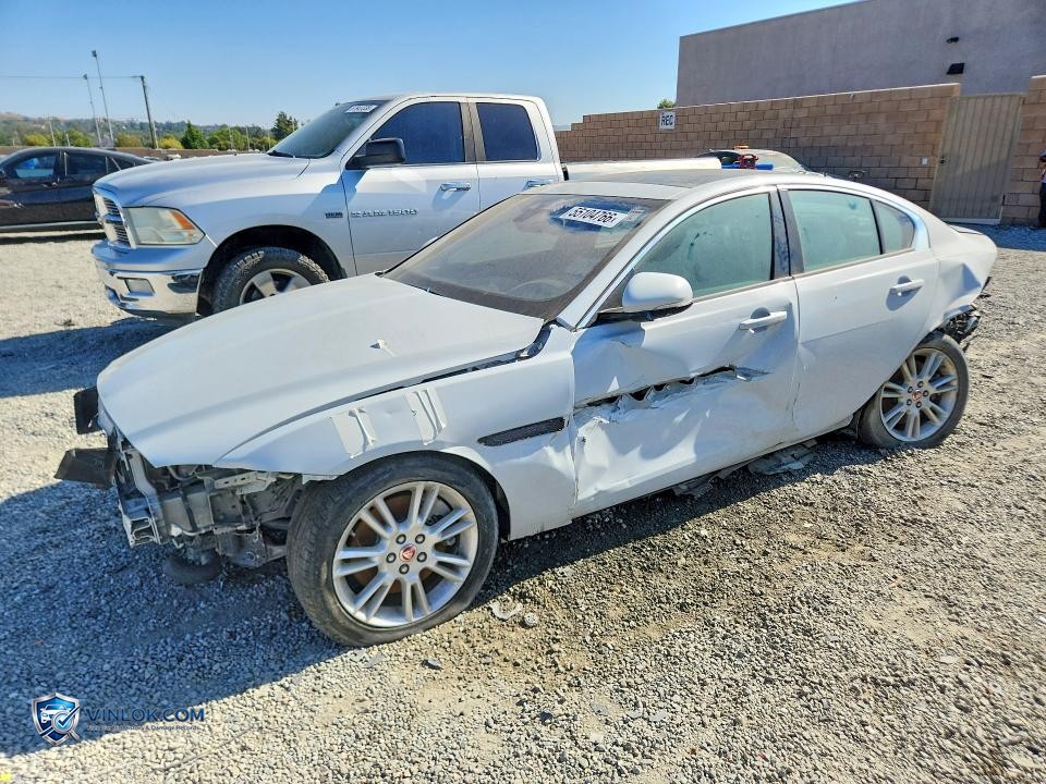2017 JAGUAR XE PREMIUM – Lot 55104766 auction photo