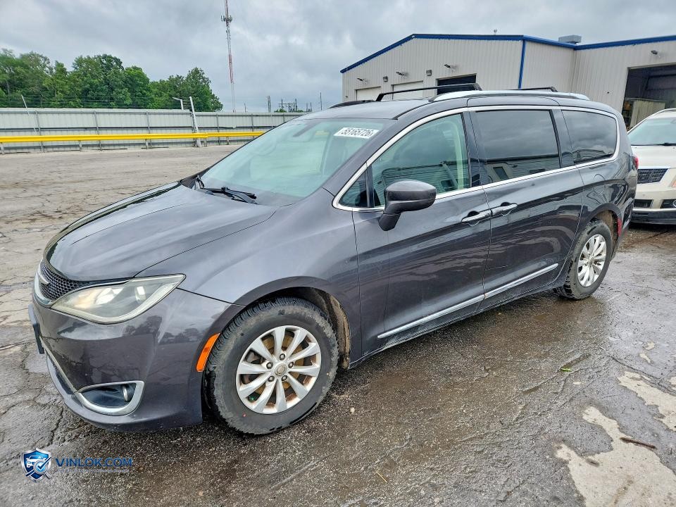 2018 CHRYSLER PACIFICA TOURING L – Lot 55165726 auction photo