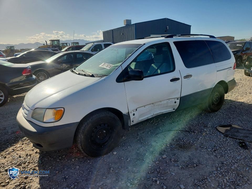 2003 TOYOTA SIENNA CE – Lot 55176016 auction photo