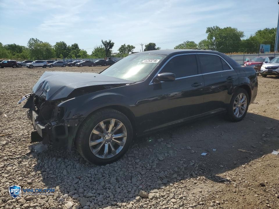 2018 CHRYSLER 300 TOURING – Lot 55253216 auction photo