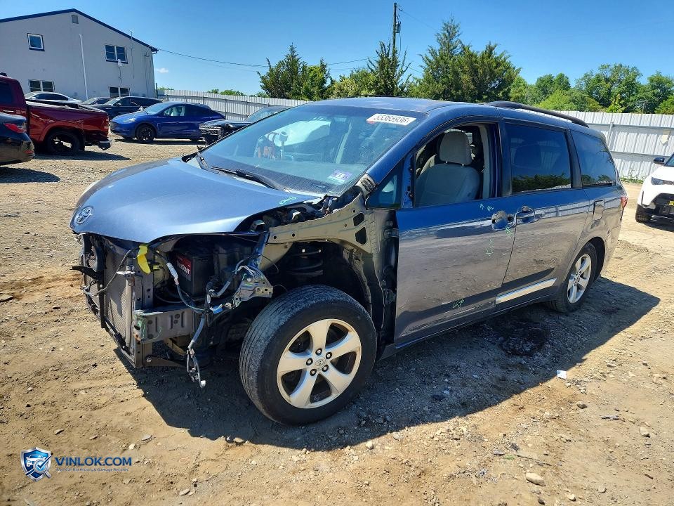 2015 TOYOTA SIENNA LE – Lot 55365936 auction photo
