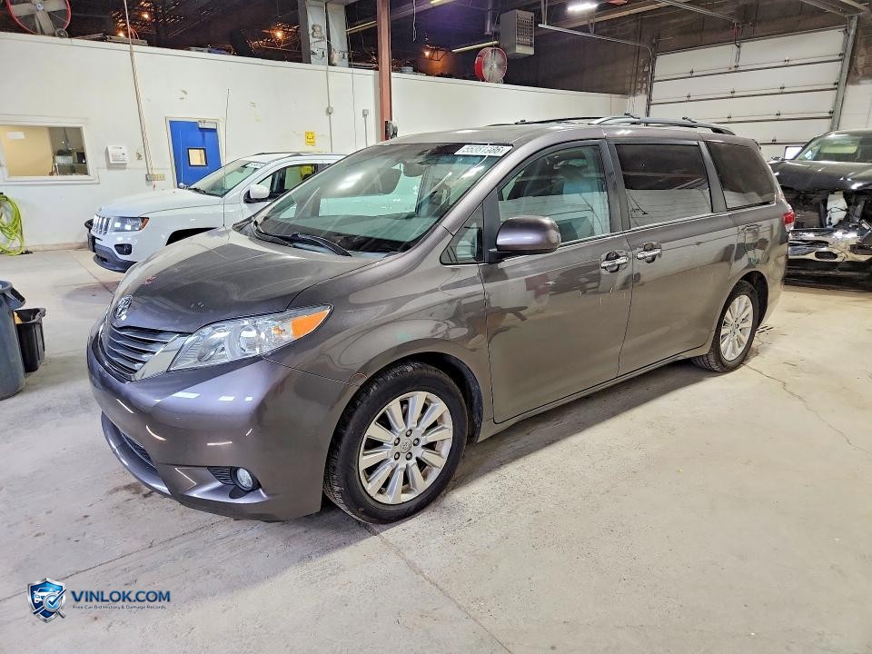 2013 TOYOTA SIENNA XLE 7-PASSENGER – Lot 55381986 auction photo