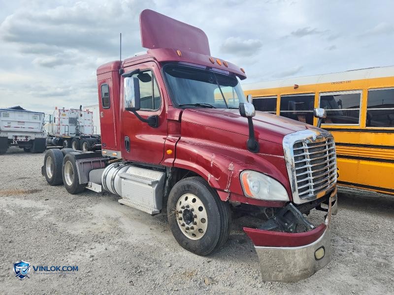 2014 FREIGHTLINER CASCADIA SEMI TRUCK – Lot 55396836 auction photo