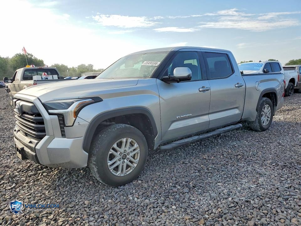 2022 TOYOTA TUNDRA CREWMAX SR5 – Lot 55495596 auction photo