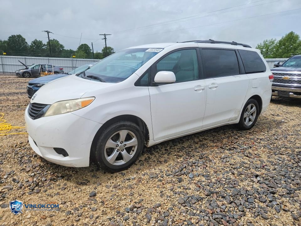 2011 TOYOTA SIENNA LE – Lot 55526546 auction photo