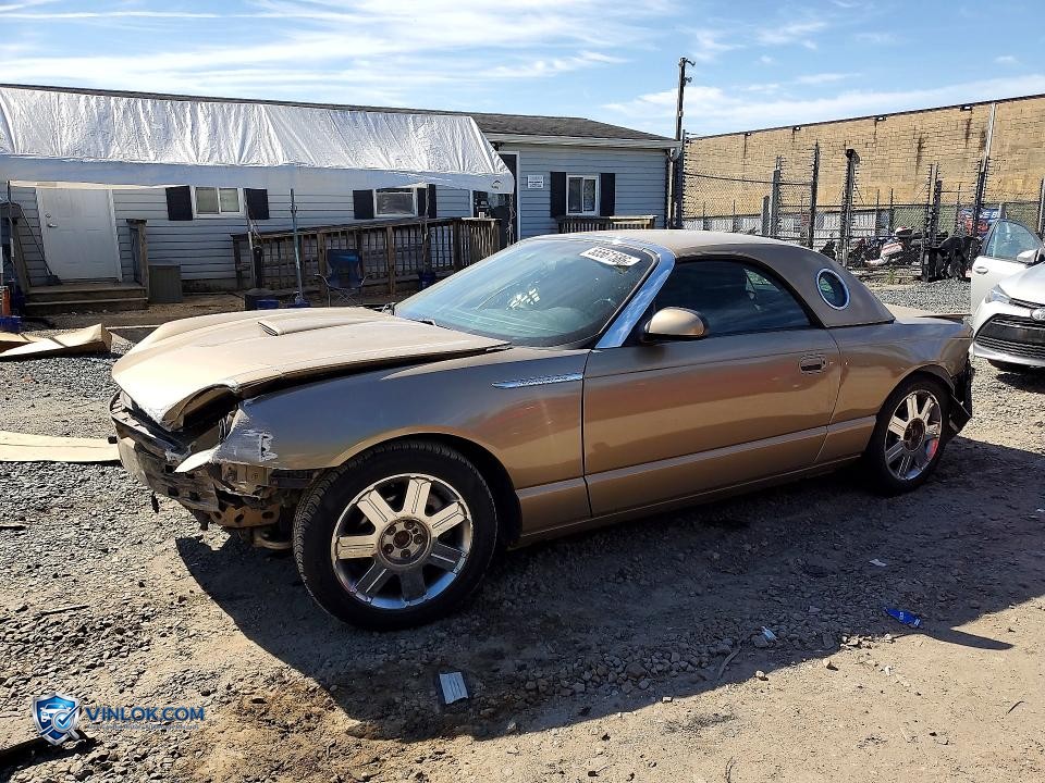 2005 FORD THUNDERBIRD – Lot 55561586 auction photo