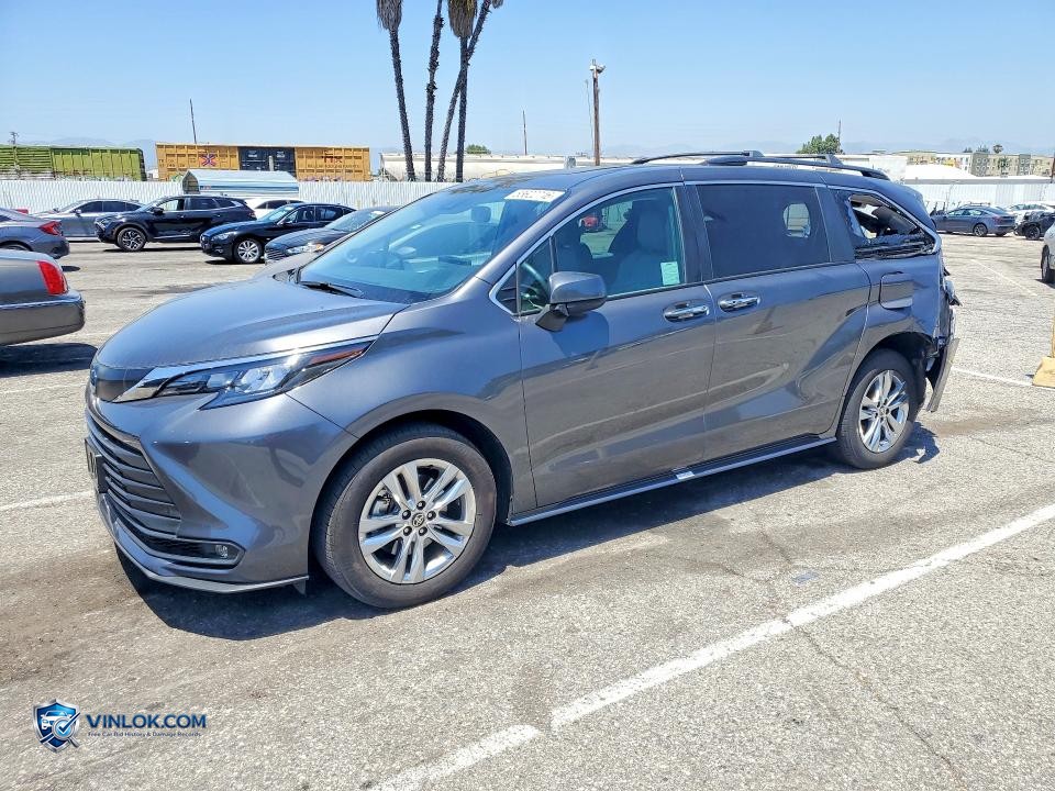 2025 TOYOTA SIENNA XLE 7-PASSENGER – Lot 55622746 auction photo