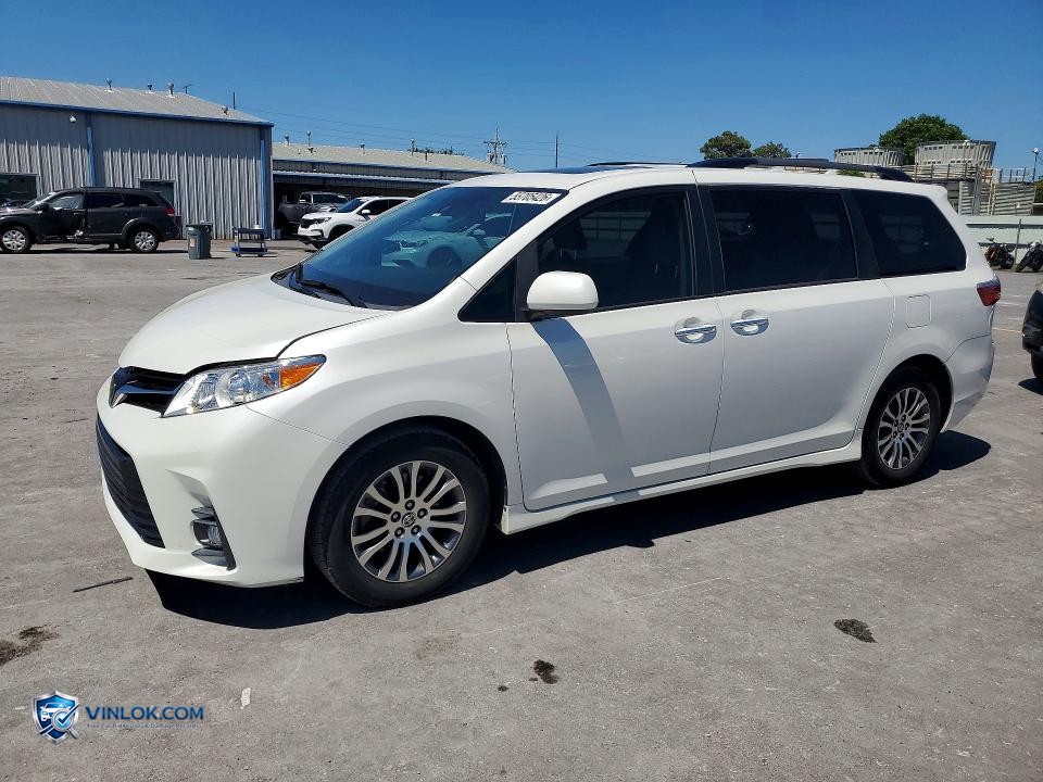 2020 TOYOTA SIENNA XLE PREMIUM 8-PASSENGER – Lot 55705426 auction photo