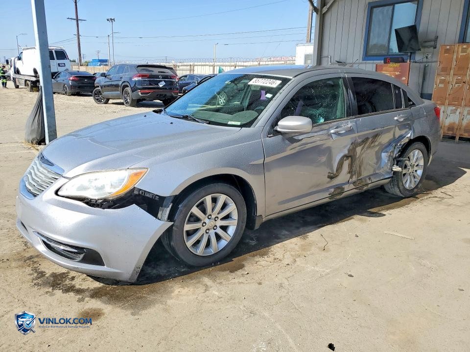 2014 CHRYSLER 200 TOURING – Lot 55772246 auction photo