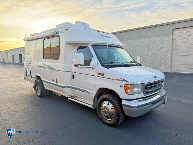 2000 FORD ECONOLINE E350 SUPER DUTY CUTAWAY VAN – Lot 55810366 auction photo