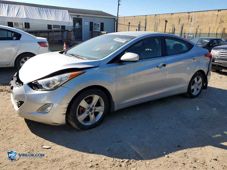 2013 HYUNDAI ELANTRA GLS – Lot 55872016 auction photo