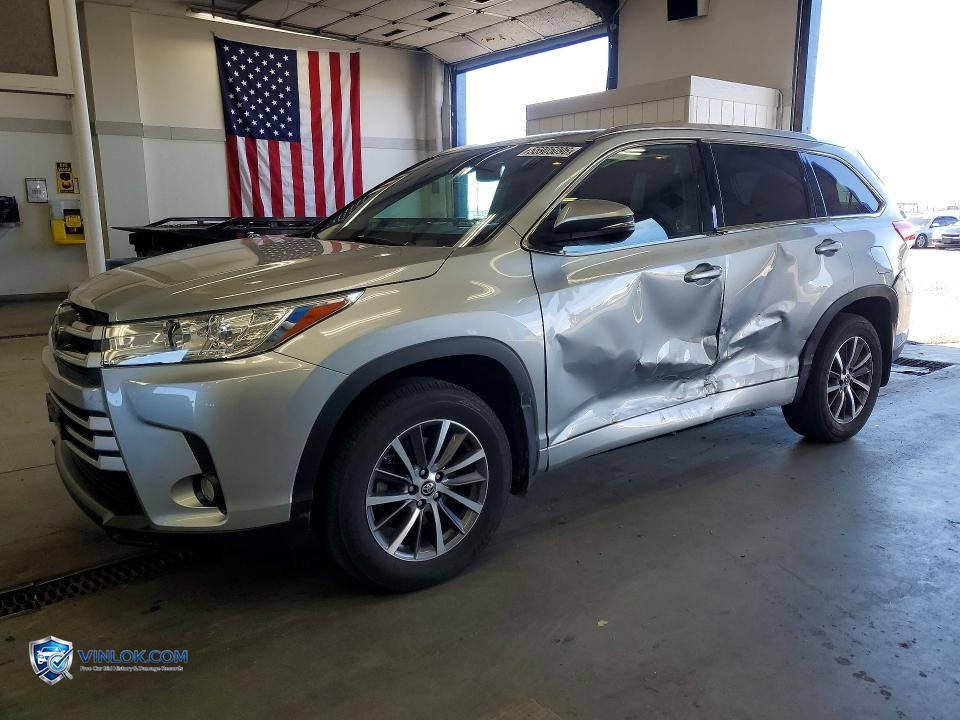 2017 TOYOTA HIGHLANDER XLE – Lot 55905096 auction photo