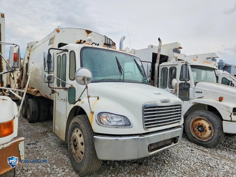 2006 FREIGHTLINER BUSINESS CLASS M2 REFUSE TRUCK – Lot 55909526 auction photo