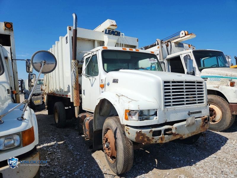 1999 INTERNATIONAL 4900 REFUSE TRUCK – Lot 55910066 auction photo