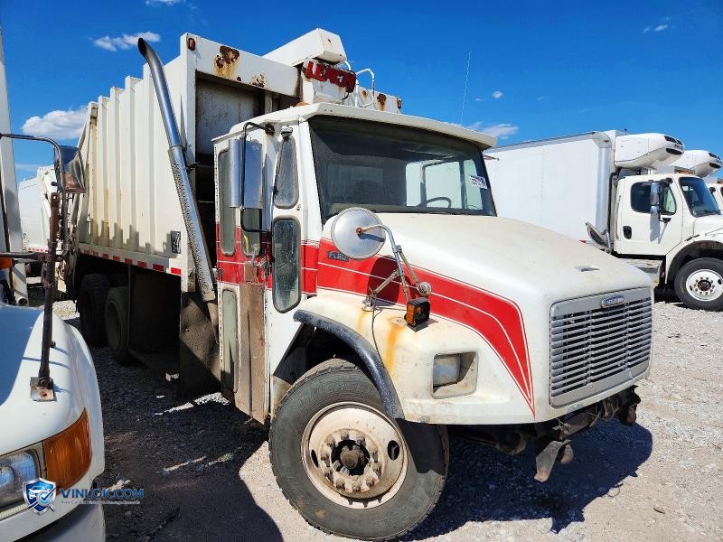 2001 FREIGHTLINER FL80 REFUSE TRUCK – Lot 55910186 auction photo